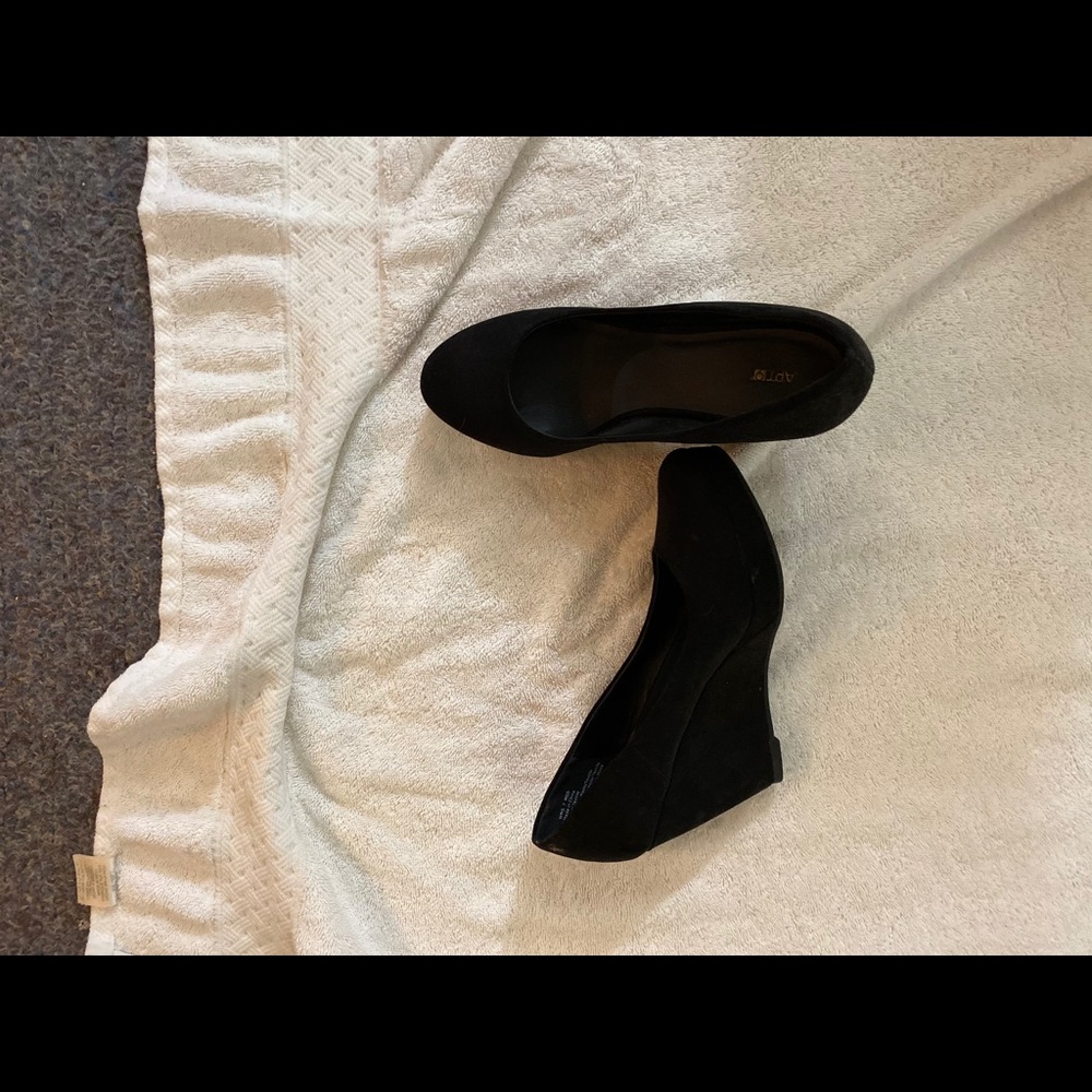 Wedge pumps